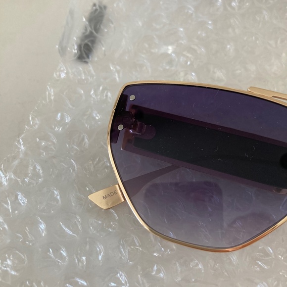 NWT Free People Black & Gold Retrograde Aviator Sunglasses - Picture 4 of 5